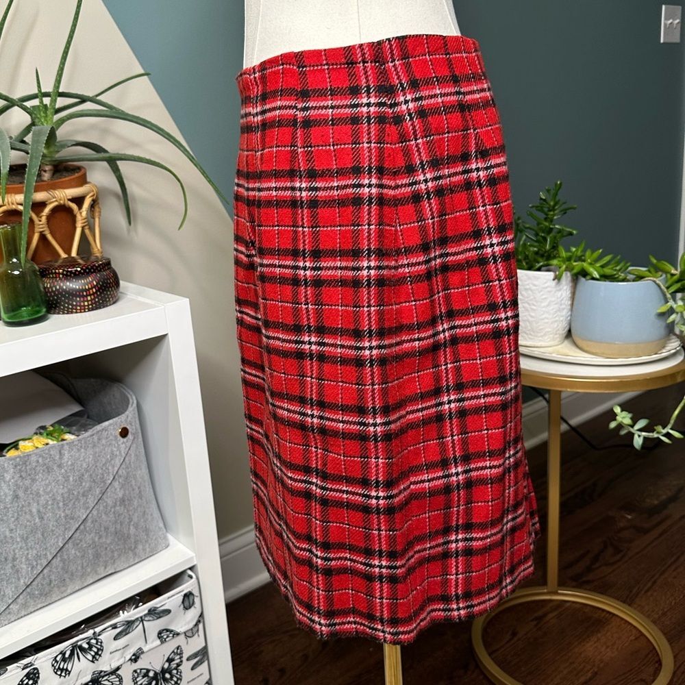 Vintage J.G. Hook Red Plaid Tartan Mini Skirt 90s Wool Blend USA Made Size 10P - Picture 4 of 12